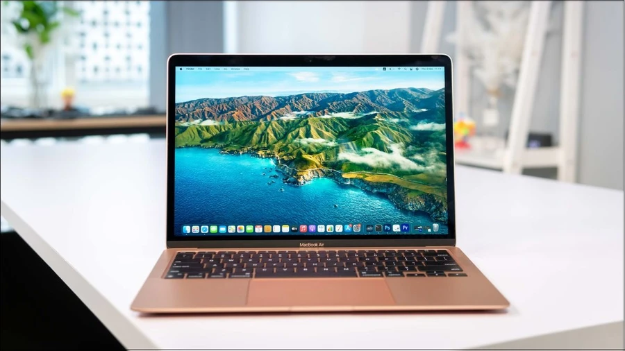 Macbook Air luôn được biết đến với thiết kế mỏng nhẹ, hiệu năng mạnh mẽ và hệ điều hành macOS tối ưu