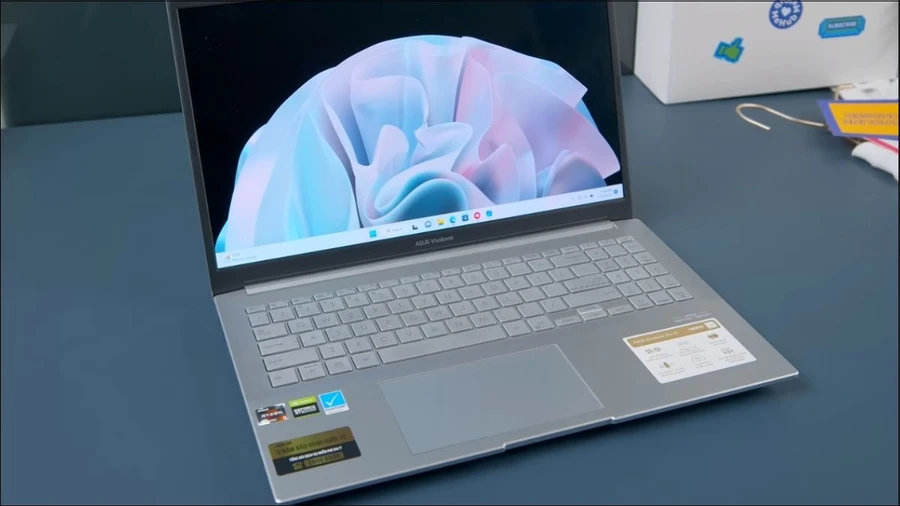 Bàn phím ASUS ErgoSense Hành trình phím 1.4mm cảm giác gõ êm, phản hồi tốt