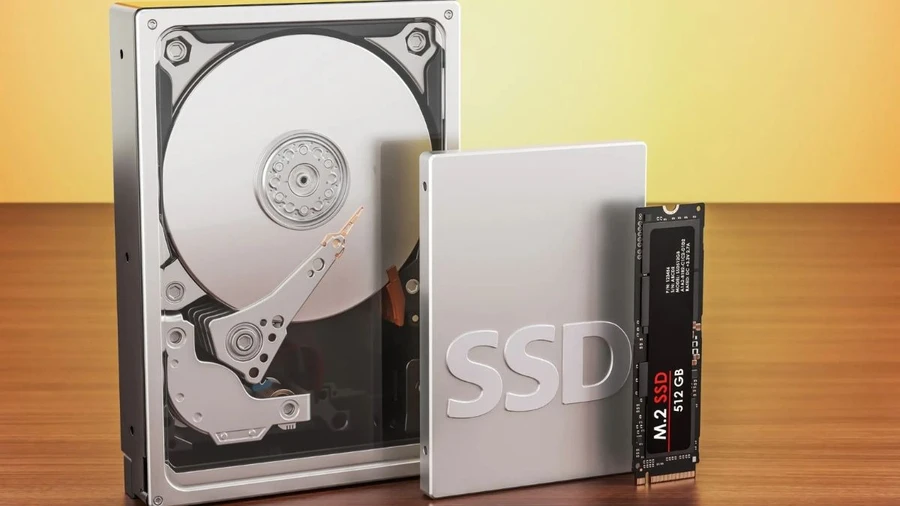 Để chơi PUBG mượt mà, bạn nên ưu tiên sử dụng ổ cứng SSD. Với tốc độ truy xuất dữ liệu nhanh chóng, SSD giúp máy tính xách tay chơi PUBG khởi động nhanh hơn, load game và các màn chơi cũng nhanh hơn đáng kể. Điều này giúp giảm thiểu thời gian chờ đợi, mang đến trải nghiệm laptop chơi game mượt và liền mạch hơn, giúp laptop chơi PUBG không lag.