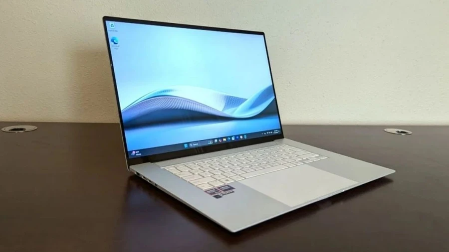 Hiện tại ASUS Zenbook S16 (UM5606) chưa được ASUS giới thiệu tại Việt Nam
