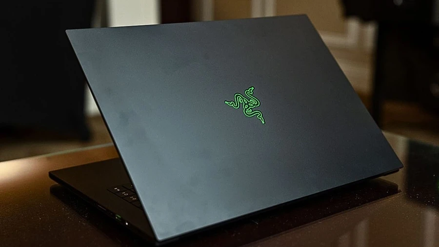 Razer Blade 16 2025