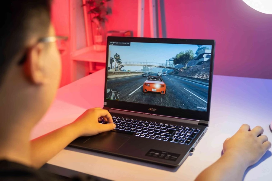 Acer Aspire 7 Gaming AMD là dòng laptop gaming được đánh giá cao về hiệu năng và giá thành
