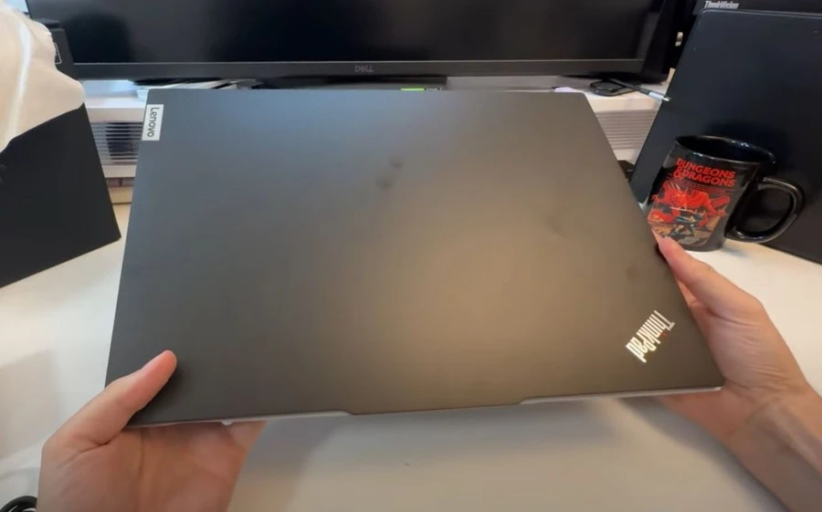 Lenovo ThinkPad E16 Gen 2 21MA004PVN được thiết kế mỏng nhẹ