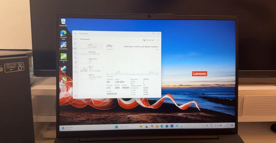 Lenovo ThinkPad E16 Gen 2 21MA004PVN cho phép người dùng thoải mái xử lý mọi tác vụ