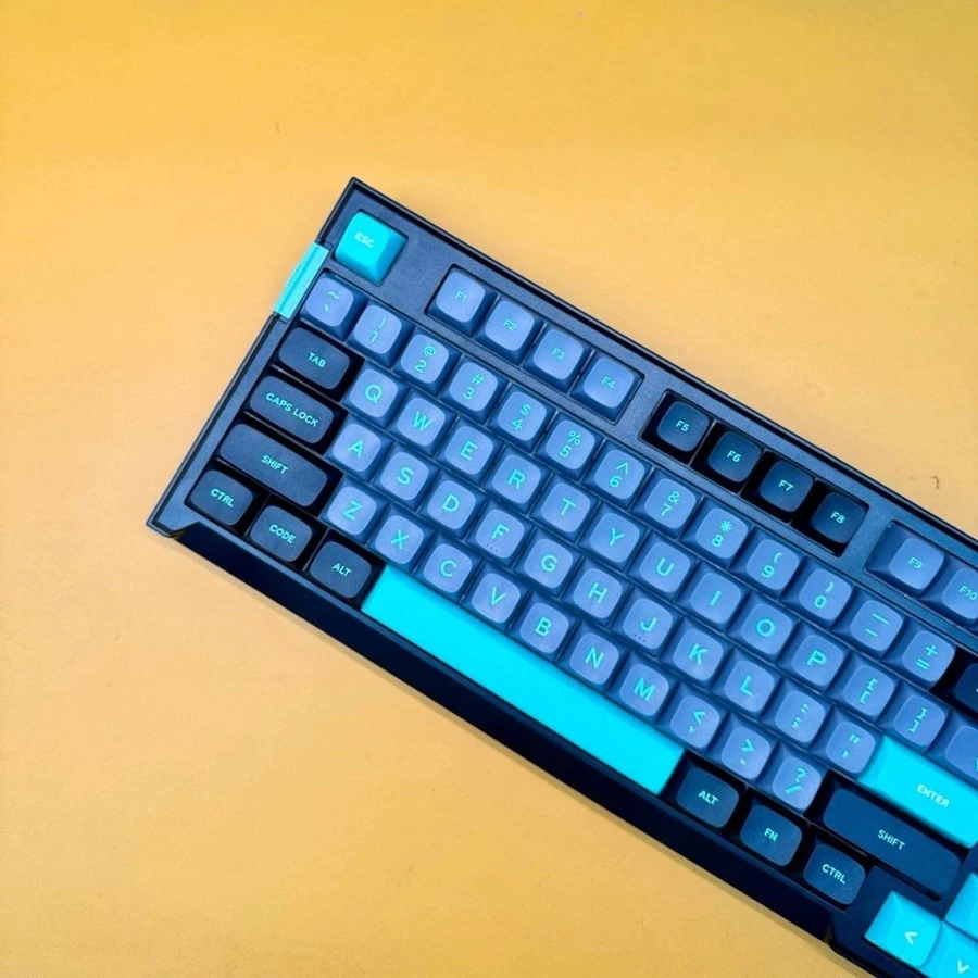 Keycap PBT Double-Shot trên bàn phím Feker IK105