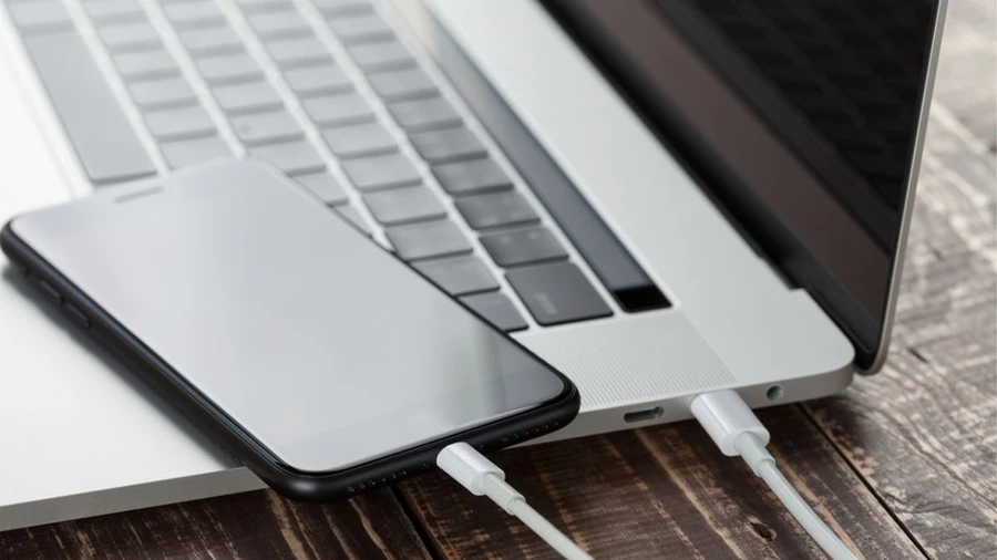 Kết nối iPhone với máy tính bằng cáp USB, sau đó chọn Tin cậy trên iPhone khi được hỏi.
