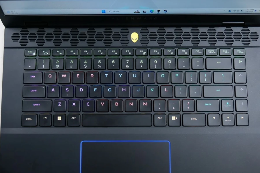 Bàn phím & Touchpad đậm chất game thủ