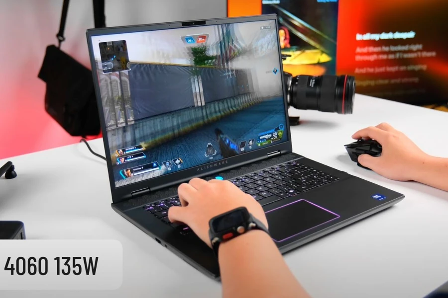 Trải nghiệm chơi game trên Alienware m16 R2