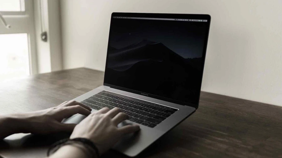 Laptop bị đơ màn hình