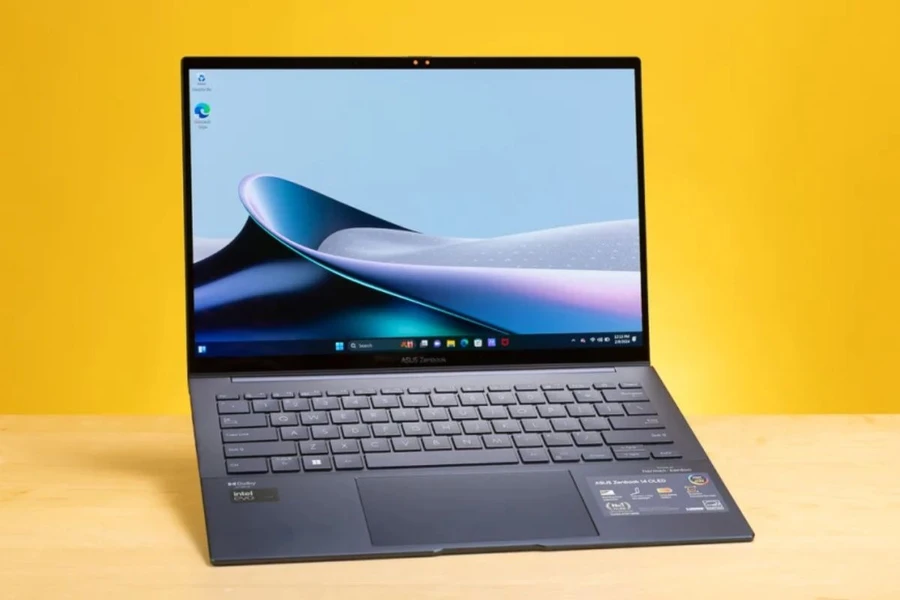 ASUS Zenbook 14 UX3405CA chỉ dày khoảng 14.9 mm, nặng 1.28 kg