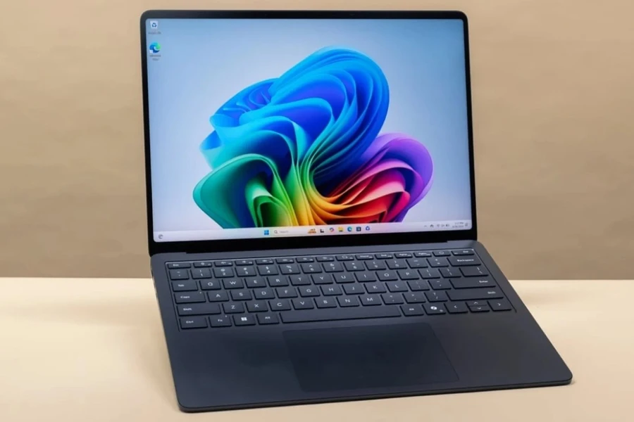 Micro tích hợp là loại micro được tích hợp sẵn trên hầu hết các dòng laptop hiện nay