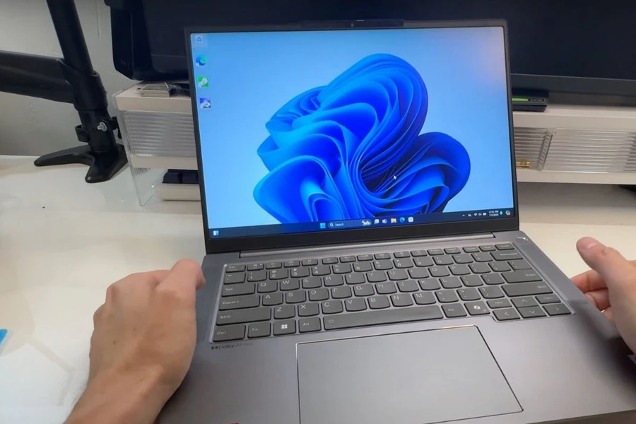 Lenovo ThinkBook 14 G8 IRL pin cho thời lượng sử dụng ấn tượng