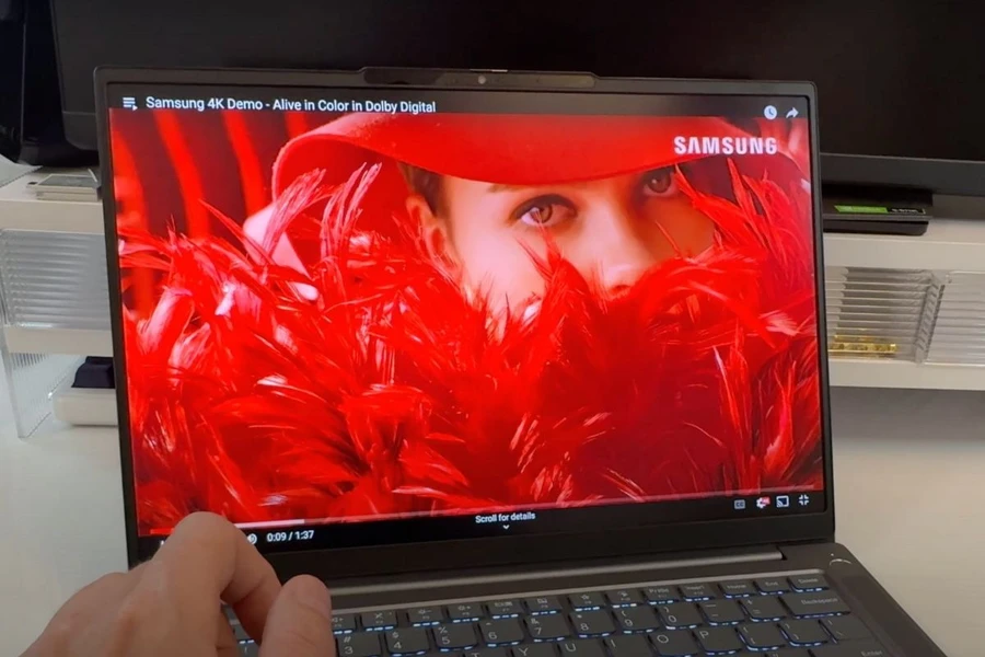 Lenovo ThinkBook 14 G8 IRL màn hình cho chất lượng hiển thị tốt