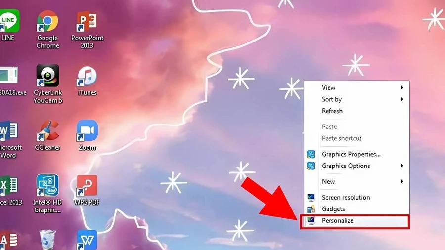Click chuột phải vào màn hình Desktop -> Chọn Personalize