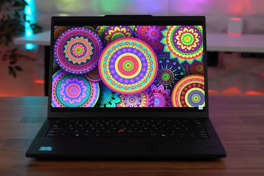 Màn hình OLED trên Lenovo ThinkPad T14 Gen 5 cho trải nghiệm hiển thị ấn tượng