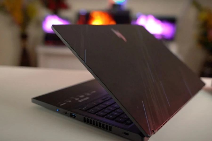 Acer Nitro V sở hữu thiết kế đơn giản nhưng cực kỳ cuốn hút