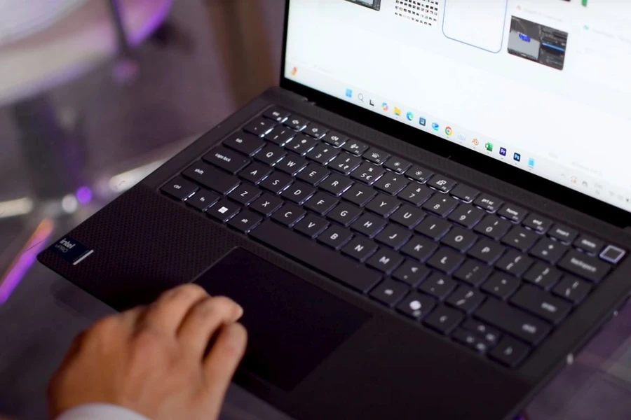 Trải nghiệm bàn phím và touchpad trên Dell Precision 14 5490