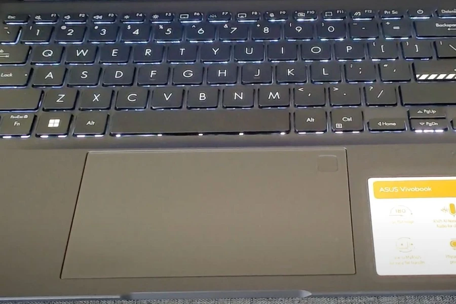 Trải nghiệm bàn phím và touchpad trên ASUS Vivobook 14 OLED