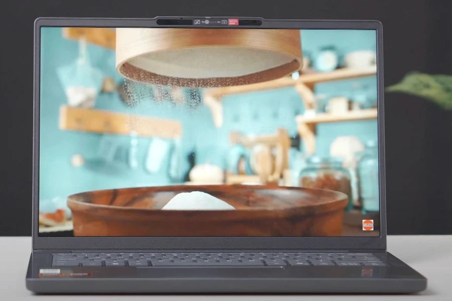 Lenovo IdeaPad Slim 3 15 2025 sở hữu màn hình OLED sắc nét
