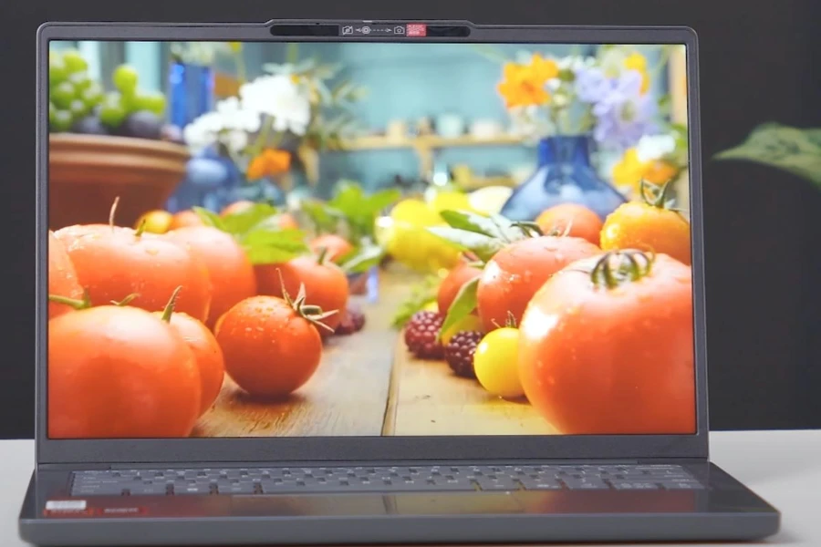 Lenovo IdeaPad Slim 3 15 2025 có tần số quét lên đến 165Hz