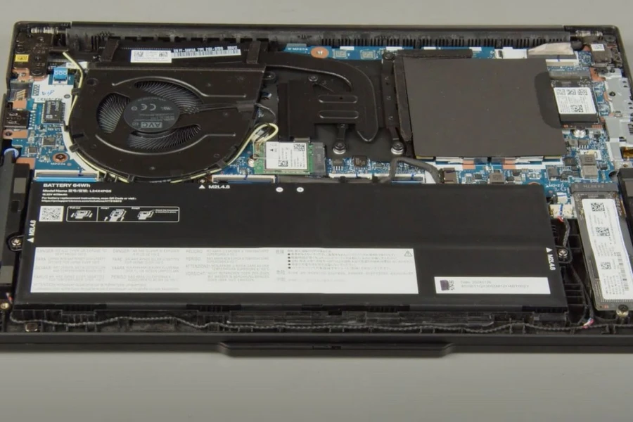 ThinkPad E14 Gen 7 được trang bị sẵn 16GB RAM DDR5