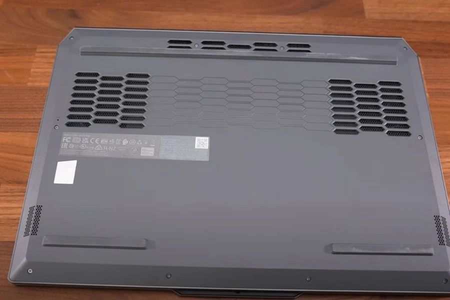 Lenovo LOQ 15ARP9 83JC00HXVN có khả năng tản nhiệt ổn định và hiệu quả