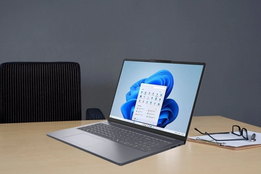Lenovo IdeaPad Slim 3 16IRH10 83K20004VN mang thiết kế gọn nhẹ, lịch sự