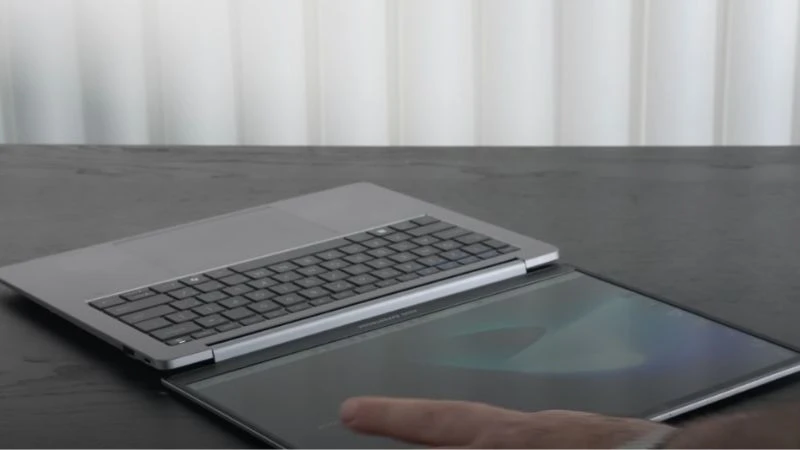 Thiết kế gập mở 180 độ của Asus ExpertBook