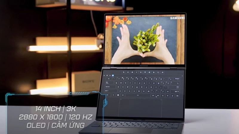 ASUS Zenbook Duo UX8406CA-PZ109WS có màn hình hiển thị rực rỡ, sắc nét