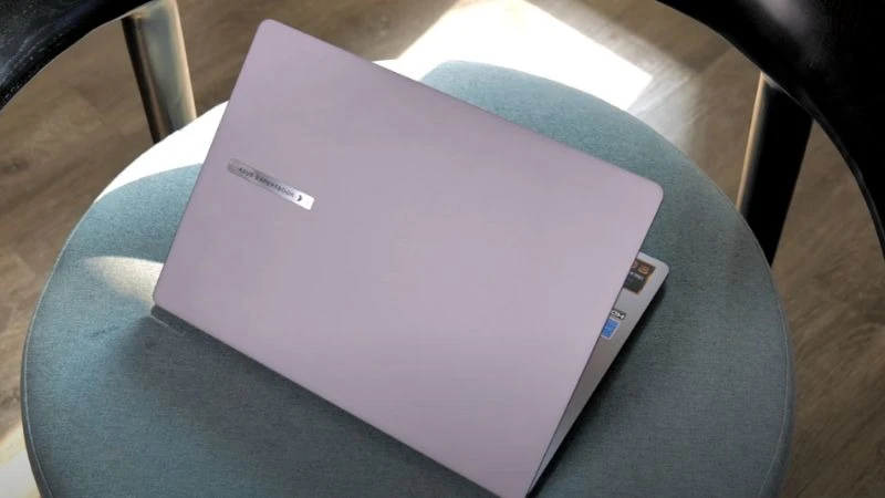 Thiết kế ASUS ExpertBook P5 P5405CSA-NZ0016W có màu xám sang trọng