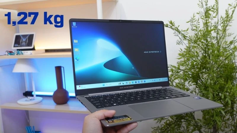 ASUS ExpertBook P5 P5405CSA-NZ0016W có trọng lượng nhẹ, tiện lợi di chuyển mọi nơi