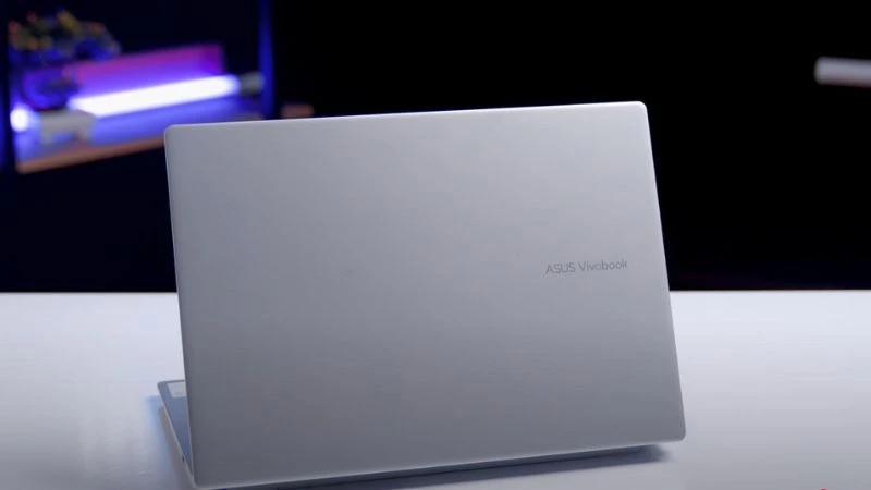 Asus Vivobook 14 A1407CA-LY008WS phù hợp cho sinh viên, nhân viên văn phòng và người dùng cơ bản
