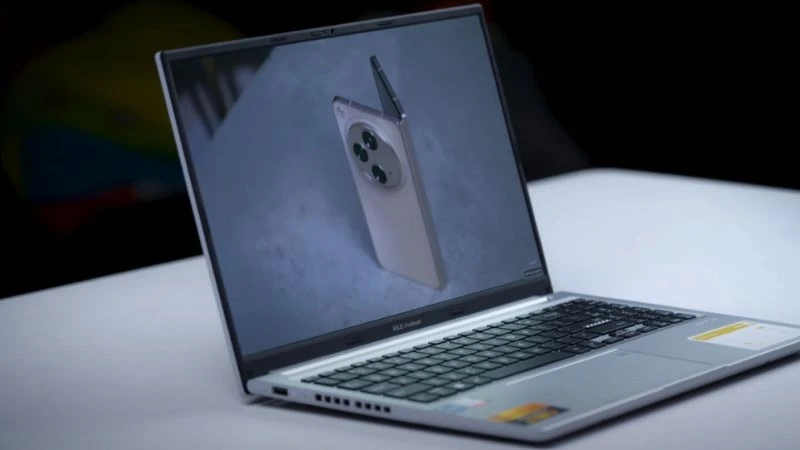 Asus Vivobook 15 OLED A1505VA-L1688W có thời gian sử dụng đến 6 - 8 giờ