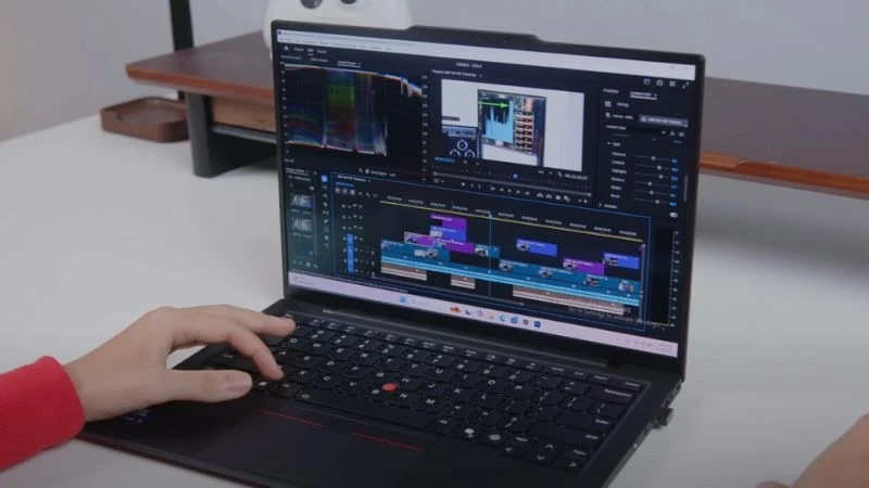 Lenovo ThinkPad X1 Carbon Gen 13 21NX003BVN phù hợp render video nhẹ