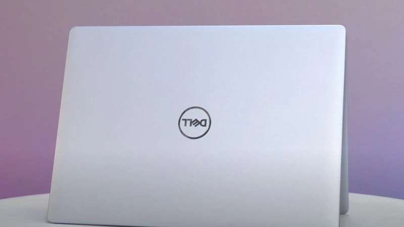 Dell Inspiron 14 5440 N4I5211W1 sở hữu thiết kế sang trọng và tinh tế