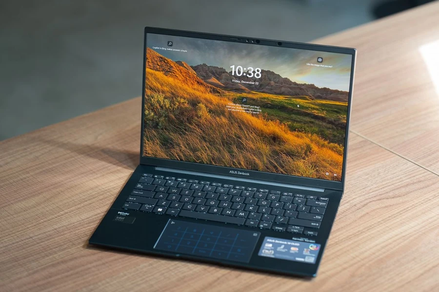Trải nghiệm bàn phím và touchpad trên ASUS Zenbook 14 UX3405CA-PZ204WS