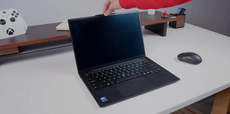 Camera IR trên ThinkPad X1 Carbon Gen 13 21NX003BVN