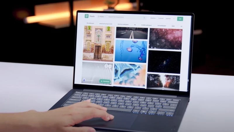 Lenovo Yoga Pro 7 14ASP9 83HN0022VN không có khe đọc thẻ nhớ