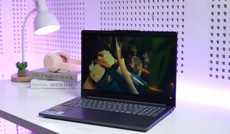 Viên pin 60Whr trên Lenovo IdeaPad Slim 3 16IRH10 cân mọi tác vụ