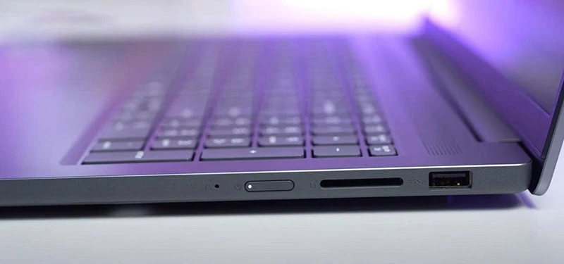 Cổng kết nối đầy đủ trên Lenovo IdeaPad Slim 3 16IRH10 83K20004VN