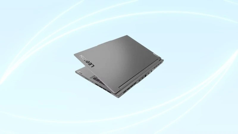 Lenovo Legion Slim 5 2025 trang bị đa dạng cổng kết nối giúp kết nối tiện lợi