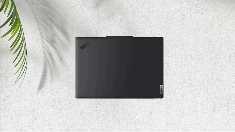 Thiết kế Lenovo ThinkPad T14s Gen 6 21R10003VA mỏng nhẹ, tiện lợi di chuyển mọi nơi