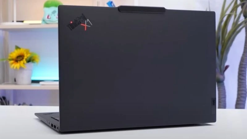 Lenovo ThinkPad X1 Carbon Gen 13 21NX0038VN có kiểu dáng tối giản nhưng cực sang trọng và thời thượng