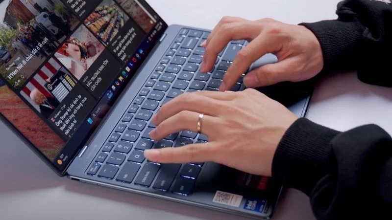 Bàn phím Lenovo Yoga 9 2in1 14ILL10 83LC002LVN cho hành trình phím sâu