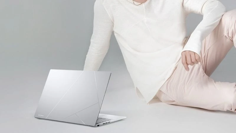 Mạnh mẽ & thời trang - ASUS Zenbook 14 UX3405CA-PZ187WS