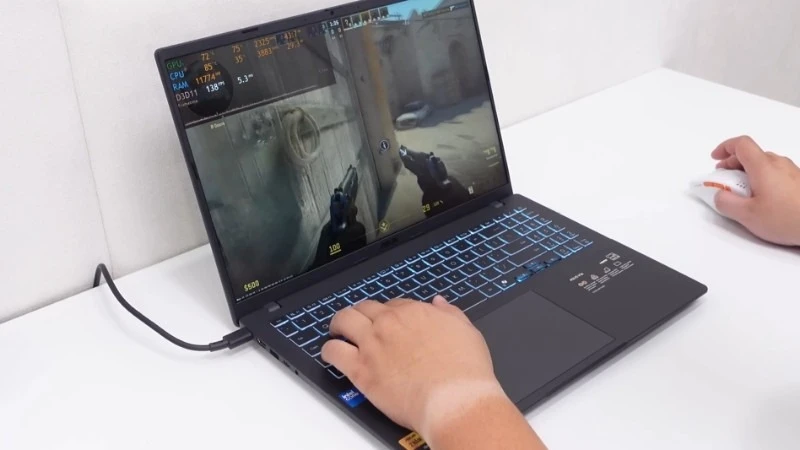 Màn hình ASUS Gaming V16 V3607VU-RP190W có tần số quét đến 144Hz