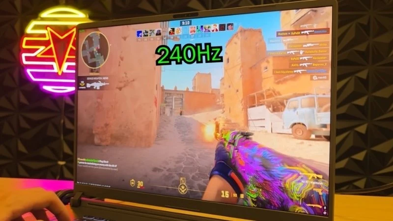 ASUS ROG Strix SCAR 18 G835LW-SA172W có tần số quét đến 240Hz