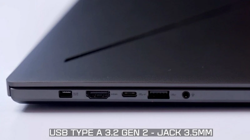 Asus ROG Zephyrus G14 GA403WM-QS051WS tích hợp đầy đủ cổng kết nối hiện đại