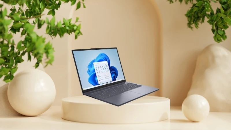 Lenovo IdeaPad Slim 3 16ARP10 83K80016VN sở hữu màn hình 16 inch IPS