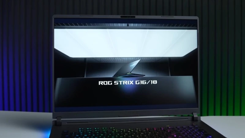 ASUS ROG Strix G18 G815LR-S9211W phù hợp cho game thủ chuyên nghiệp